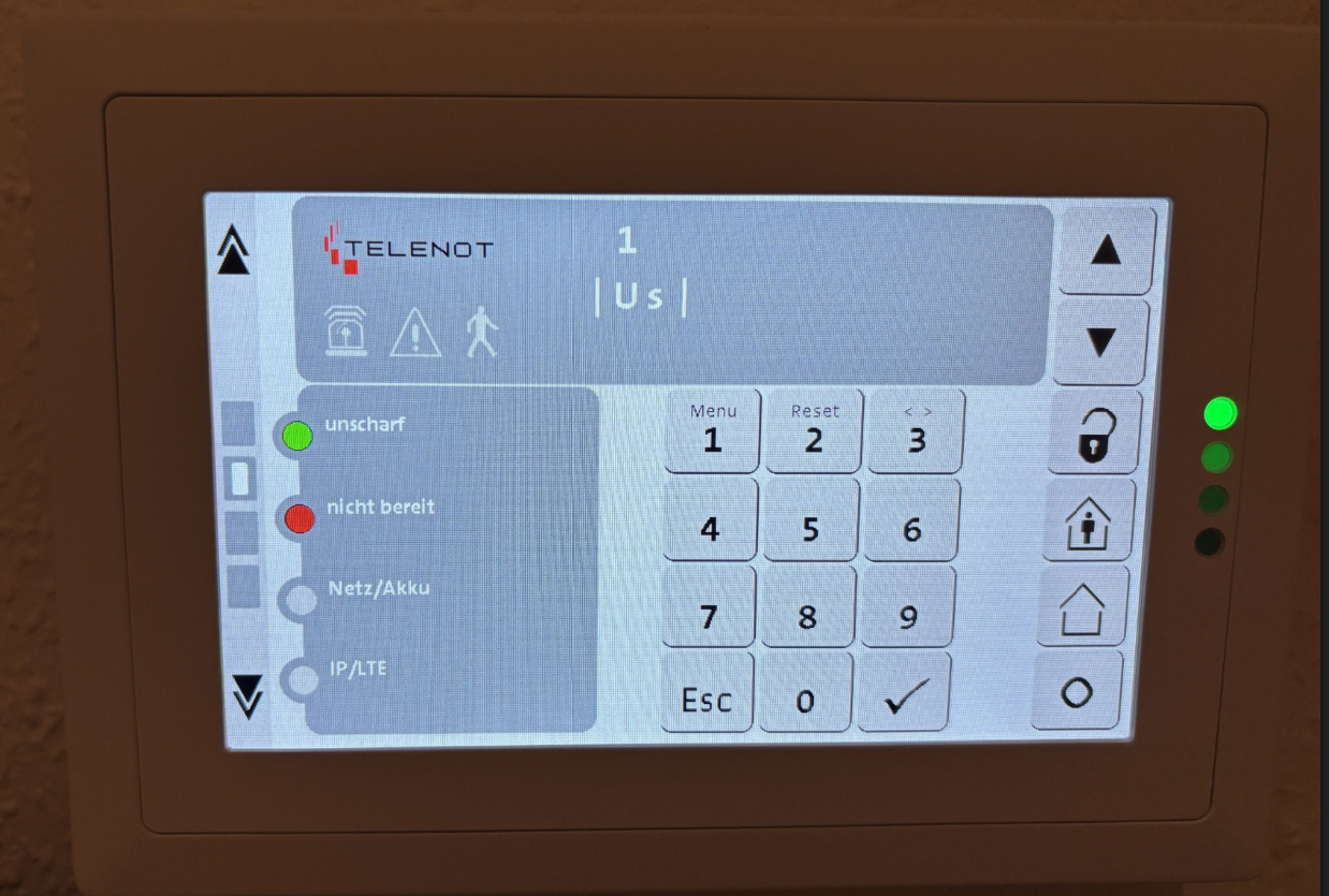 Touchscreen mit Reset-Taste